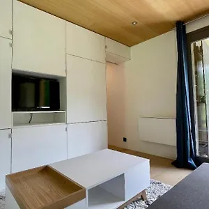  Appartement Renove Avec Terrasse Sud Idealement Situe France